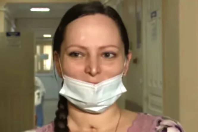 Беременную женщину со 100-процентным поражением легких спасли врачи в Иркутске