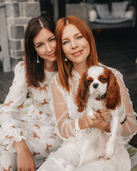«Мне безумно повезло!»: Наталья Подольская показала сестру-двойняшку