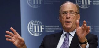 Гендиректор BlackRock Ларри Финк советует инвесторам вкладываться в биткоин